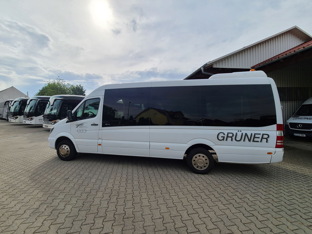 Mercedes Sprinter 516 Midibus, 16-Sitzer von Grüner Omnibusse